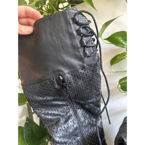Black Perforated Mid-Calf Boots with Lace-Up Back – EU 40 - Picture 8 of 12